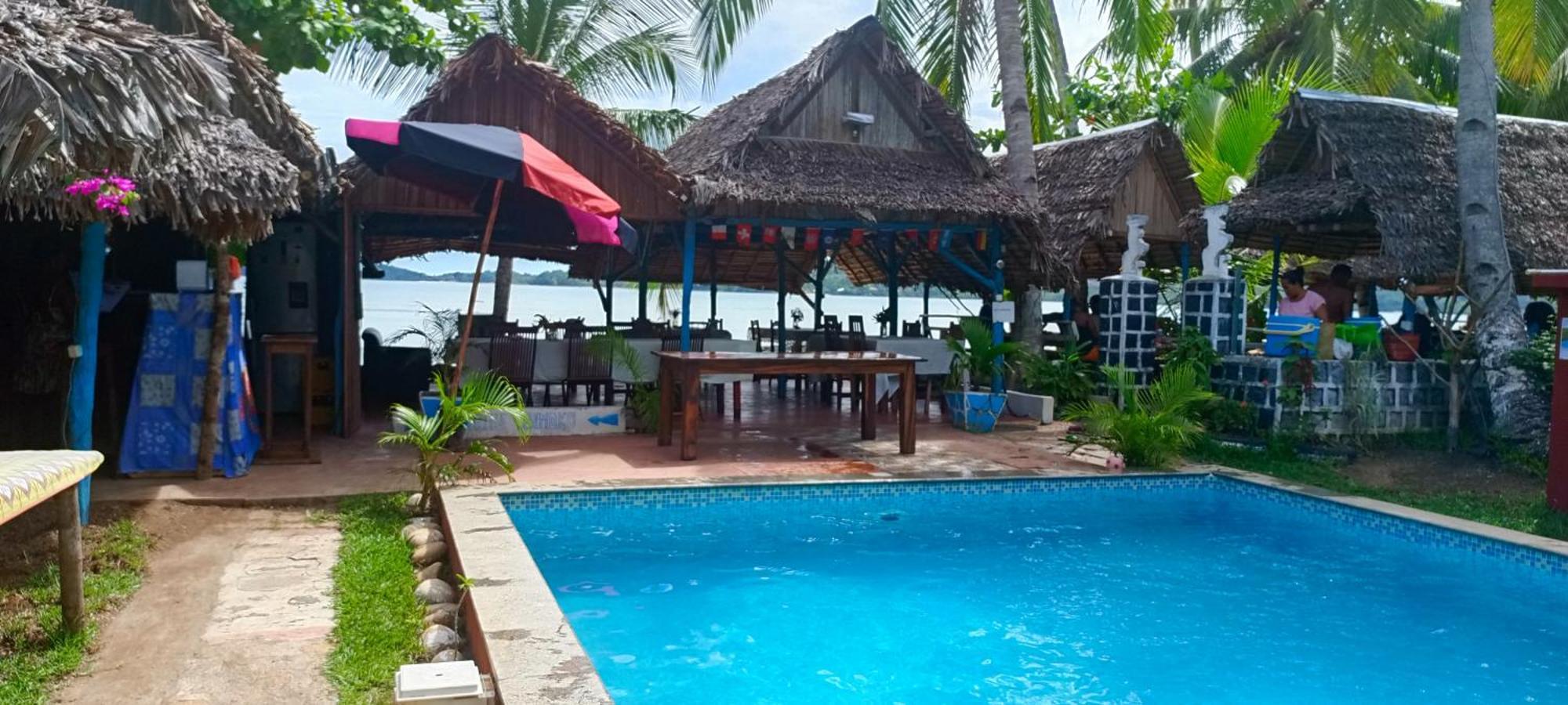 Отель Piscine Bimoko Нуси-Бе Экстерьер фото